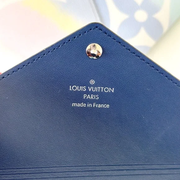 Louis Vuitton Escale Pastel Kirigami Set - Picture 9 of 15